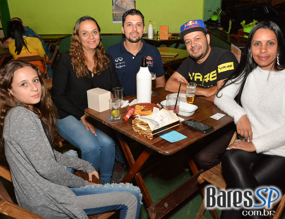 Distinta Freguesia oferece ambiente descontraído e cardápio recheado de delícias Distinta Freguesia oferece ambiente descontraído e cardápio recheado de delícias