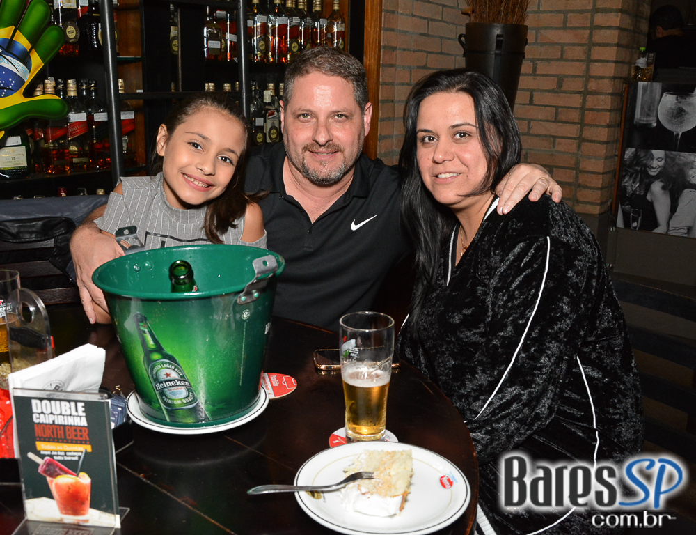 Sábado com muito samba, feijoada e pop music animando o North Beer Sábado com muito samba, feijoada e pop music animando o North Beer