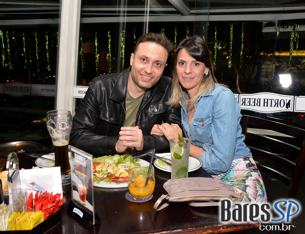 Sábado com muito samba, feijoada e pop music animando o North Beer Sábado com muito samba, feijoada e pop music animando o North Beer