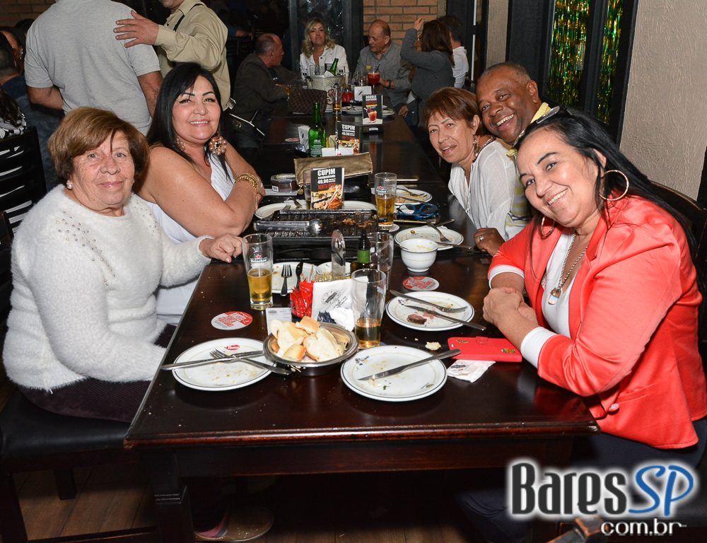 Sábado com muito samba, feijoada e pop music animando o North Beer Sábado com muito samba, feijoada e pop music animando o North Beer