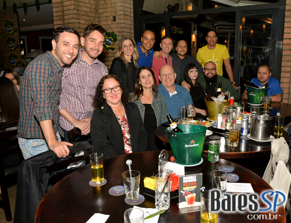 Sábado com muito samba, feijoada e pop music animando o North Beer Sábado com muito samba, feijoada e pop music animando o North Beer