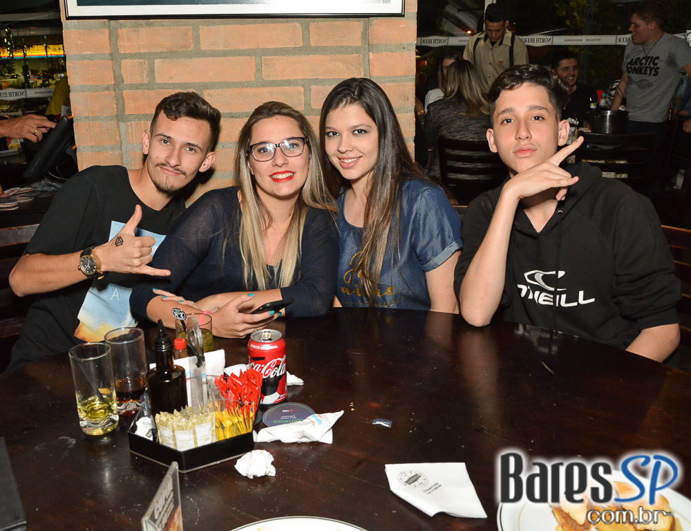 Sábado com muito samba, feijoada e pop music animando o North Beer Sábado com muito samba, feijoada e pop music animando o North Beer