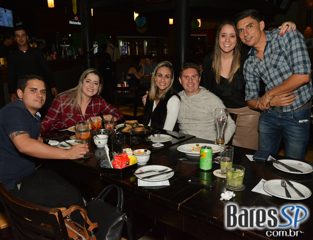 Sábado com muito samba, feijoada e pop music animando o North Beer Sábado com muito samba, feijoada e pop music animando o North Beer