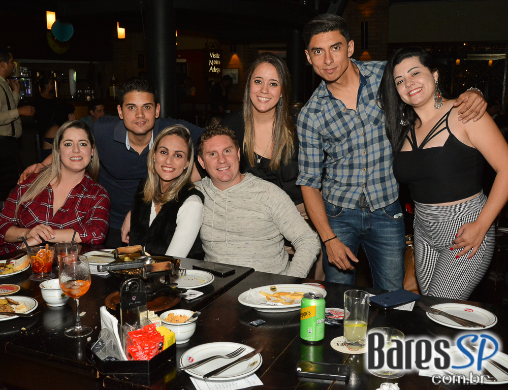 Sábado com muito samba, feijoada e pop music animando o North Beer Sábado com muito samba, feijoada e pop music animando o North Beer