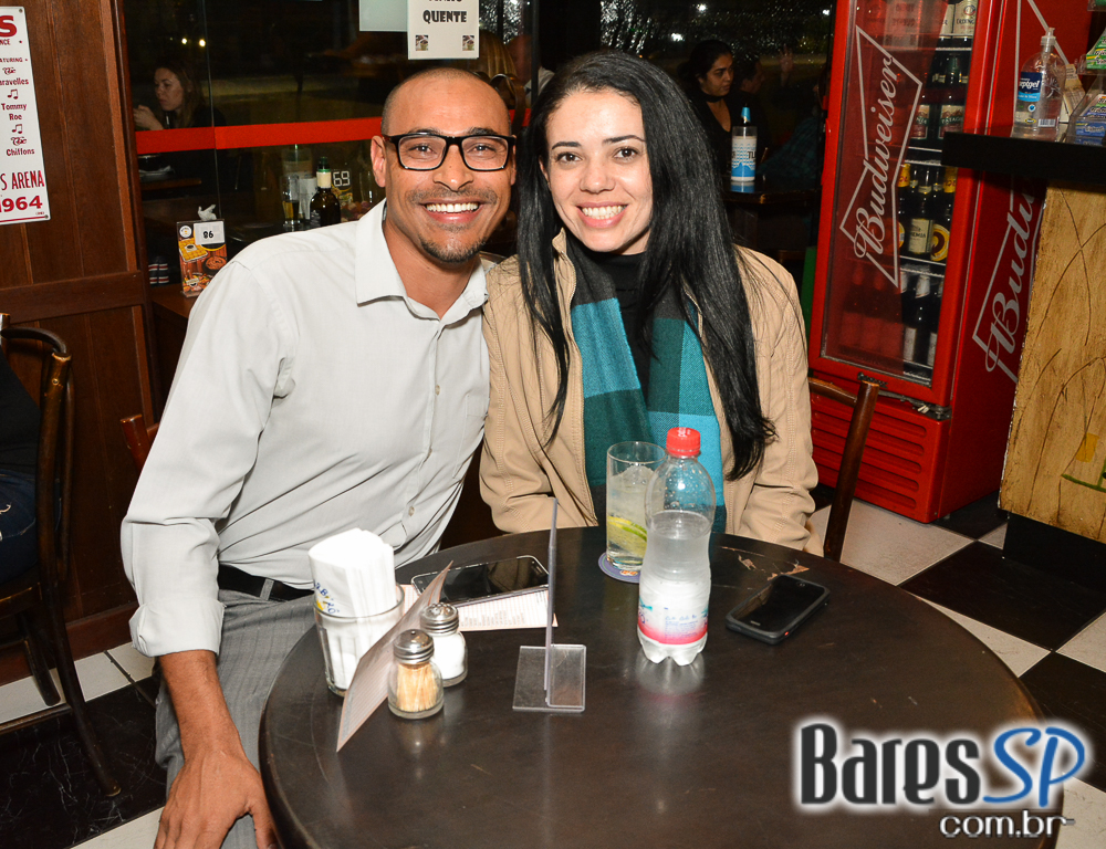 Mael Julia e Milton Santos se apresentam no BarBirô desta sexta-feira Mael Julia e Milton Santos se apresentam no BarBirô desta sexta-feira