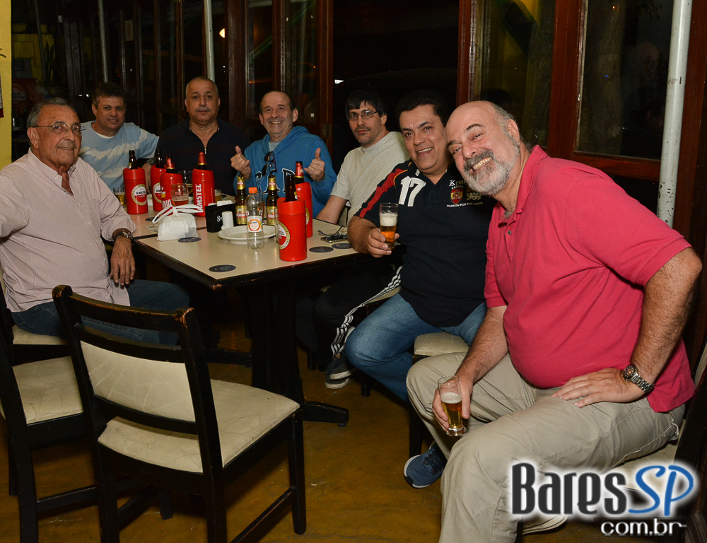 O Leporace Bar, no Campo Belo, oferece todo sábado feijoada completa no menu O Leporace Bar, no Campo Belo, oferece todo sábado feijoada completa no menu