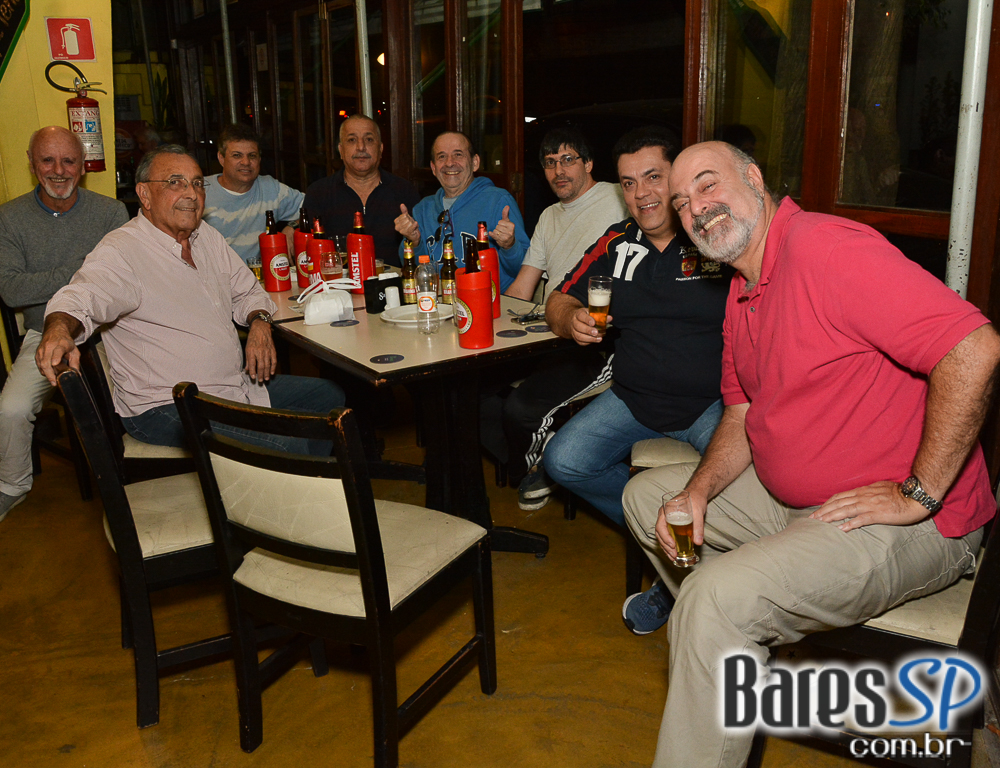 O Leporace Bar, no Campo Belo, oferece todo sábado feijoada completa no menu O Leporace Bar, no Campo Belo, oferece todo sábado feijoada completa no menu