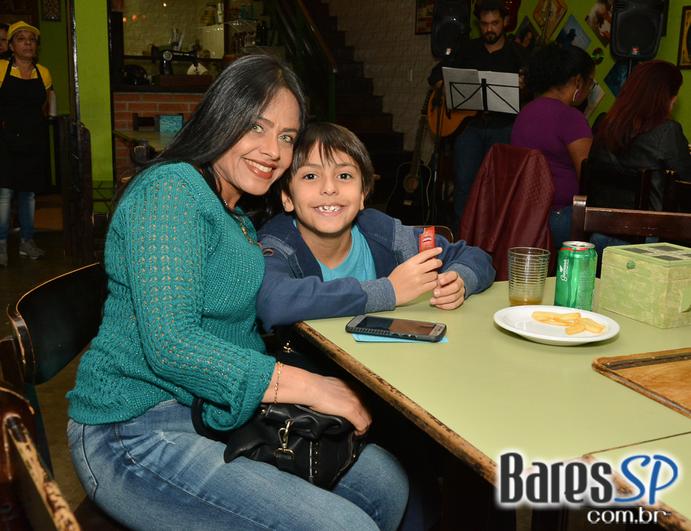 Distinta Freguesia oferece ambiente descontraído e cardápio recheado de delícias Distinta Freguesia oferece ambiente descontraído e cardápio recheado de delícias