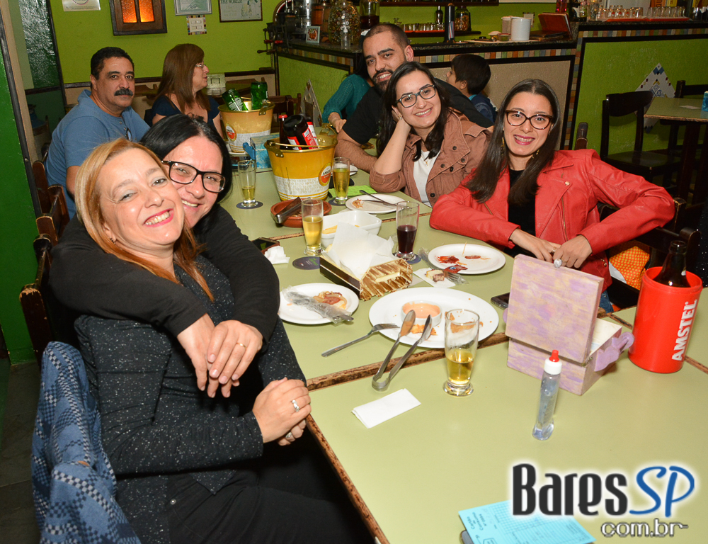 Distinta Freguesia oferece ambiente descontraído e cardápio recheado de delícias Distinta Freguesia oferece ambiente descontraído e cardápio recheado de delícias