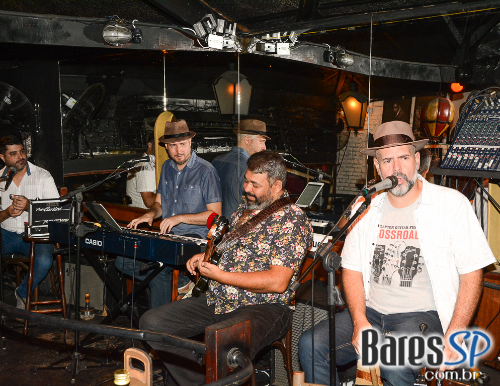 Show da banda Tritono Blues no Piratininga Bar Show da banda Tritono Blues no Piratininga Bar
