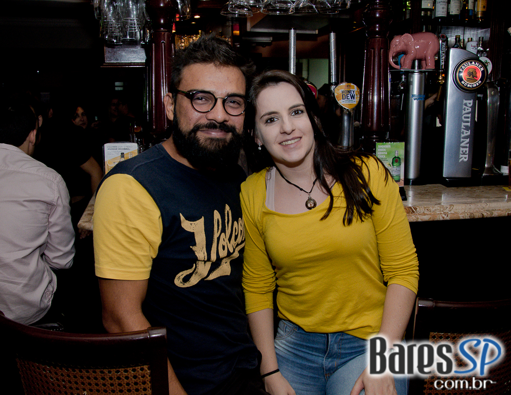 Banda Patrulha do Rádio sacode The Blue Pub com clássicos do Rock and Roll Banda Patrulha do Rádio sacode The Blue Pub com clássicos do Rock and Roll