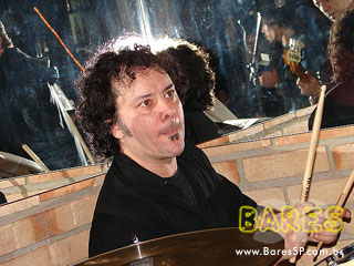 Bar Clube Chalezinho inaugura com show exclusivo do cantor Nasi Bar Clube Chalezinho inaugura com show exclusivo do cantor Nasi