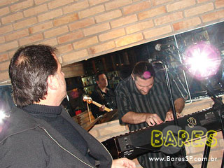 Bar Clube Chalezinho inaugura com show exclusivo do cantor Nasi Bar Clube Chalezinho inaugura com show exclusivo do cantor Nasi