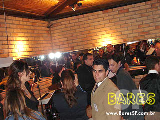 Bar Clube Chalezinho inaugura com show exclusivo do cantor Nasi Bar Clube Chalezinho inaugura com show exclusivo do cantor Nasi