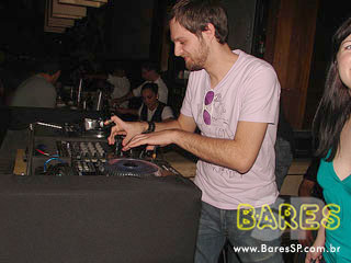 Noite The Hall Dance Classics no Espaço The Hall Noite The Hall Dance Classics no Espaço The Hall