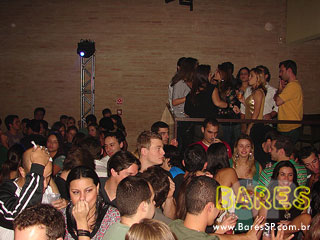Noite The Hall Dance Classics no Espaço The Hall Noite The Hall Dance Classics no Espaço The Hall