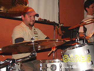 Festa de Aniversário do Dimitri Bar com a banda Alkatraz Festa de Aniversário do Dimitri Bar com a banda Alkatraz