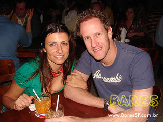 Sábado animado e com gente bonita no Barthô Sábado animado e com gente bonita no Barthô