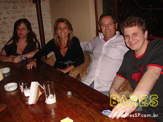 Sexta à noite no Paddock Bar e Gastronomia Sexta à noite no Paddock Bar e Gastronomia