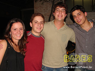 Sexta à noite no Paddock Bar e Gastronomia Sexta à noite no Paddock Bar e Gastronomia