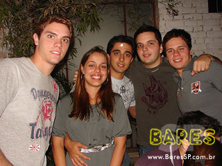 Sexta à noite no Paddock Bar e Gastronomia Sexta à noite no Paddock Bar e Gastronomia