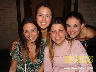Sexta à noite no Paddock Bar e Gastronomia Sexta à noite no Paddock Bar e Gastronomia