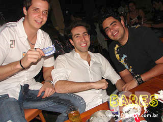 Sexta à noite no Paddock Bar e Gastronomia Sexta à noite no Paddock Bar e Gastronomia