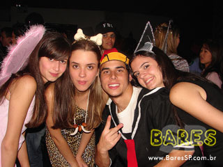 Sexta-Feira na Cachaçaria Pompéia Sexta-Feira na Cachaçaria Pompéia