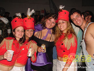 Sexta-Feira na Cachaçaria Pompéia Sexta-Feira na Cachaçaria Pompéia