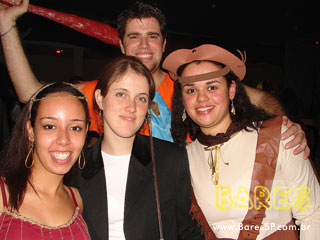 Sexta-Feira na Cachaçaria Pompéia Sexta-Feira na Cachaçaria Pompéia