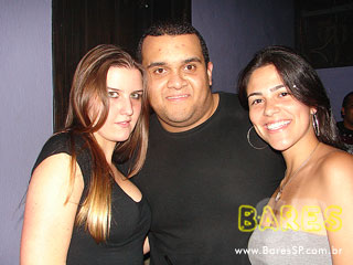 Grupos Nosso Estilo, Mega Samba e Pega Samba na Sexta Universitária do Barrogan Grupos Nosso Estilo, Mega Samba e Pega Samba na Sexta Universitária do Barrogan