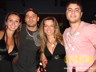 Grupos Nosso Estilo, Mega Samba e Pega Samba na Sexta Universitária do Barrogan Grupos Nosso Estilo, Mega Samba e Pega Samba na Sexta Universitária do Barrogan