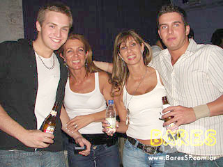 Grupos Nosso Estilo, Mega Samba e Pega Samba na Sexta Universitária do Barrogan Grupos Nosso Estilo, Mega Samba e Pega Samba na Sexta Universitária do Barrogan