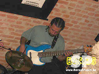 Banda A Cores anima o Caretas Bar Banda A Cores anima o Caretas Bar