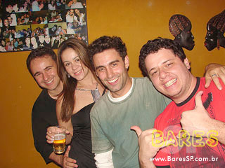 Banda A Cores anima o Caretas Bar Banda A Cores anima o Caretas Bar