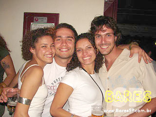 Banda A Cores anima o Caretas Bar Banda A Cores anima o Caretas Bar