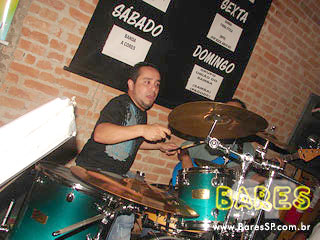 Banda A Cores anima o Caretas Bar Banda A Cores anima o Caretas Bar