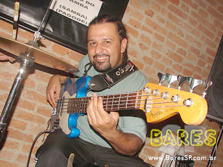 Banda A Cores anima o Caretas Bar Banda A Cores anima o Caretas Bar