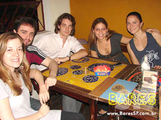 Marina Saito, Marcelo Magrão e Nenê Nogueira no Caretas Bar - AÇÃO ADRIA Marina Saito, Marcelo Magrão e Nenê Nogueira no Caretas Bar - AÇÃO ADRIA