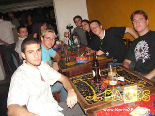 Marina Saito, Marcelo Magrão e Nenê Nogueira no Caretas Bar - AÇÃO ADRIA Marina Saito, Marcelo Magrão e Nenê Nogueira no Caretas Bar - AÇÃO ADRIA