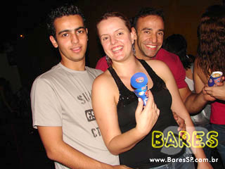 Marina Saito, Marcelo Magrão e Nenê Nogueira no Caretas Bar - AÇÃO ADRIA Marina Saito, Marcelo Magrão e Nenê Nogueira no Caretas Bar - AÇÃO ADRIA