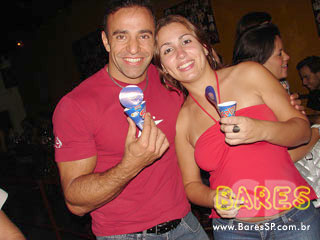 Marina Saito, Marcelo Magrão e Nenê Nogueira no Caretas Bar - AÇÃO ADRIA Marina Saito, Marcelo Magrão e Nenê Nogueira no Caretas Bar - AÇÃO ADRIA