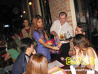 Banda Quasar agita o Legittimo Bar - Ação Adria Banda Quasar agita o Legittimo Bar - Ação Adria