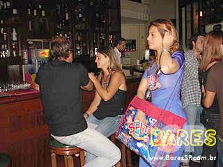 Banda Quasar agita o Legittimo Bar - Ação Adria Banda Quasar agita o Legittimo Bar - Ação Adria