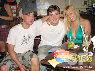 Banda Quasar agita o Legittimo Bar - Ação Adria Banda Quasar agita o Legittimo Bar - Ação Adria