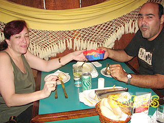 Thiago Ribeiro se apresenta no Bar Balangas - Ação Adria Thiago Ribeiro se apresenta no Bar Balangas - Ação Adria