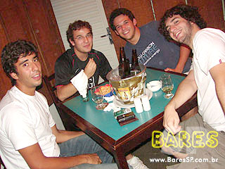 Thiago Ribeiro se apresenta no Bar Balangas - Ação Adria Thiago Ribeiro se apresenta no Bar Balangas - Ação Adria