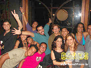 Banda Cover Drive no Paddy´s Pub - Ação Adria Banda Cover Drive no Paddy´s Pub - Ação Adria