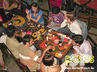 Sábado animado no Caretas Bar - Ação Adria Sábado animado no Caretas Bar - Ação Adria