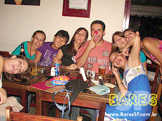 Sábado animado no Caretas Bar - Ação Adria Sábado animado no Caretas Bar - Ação Adria